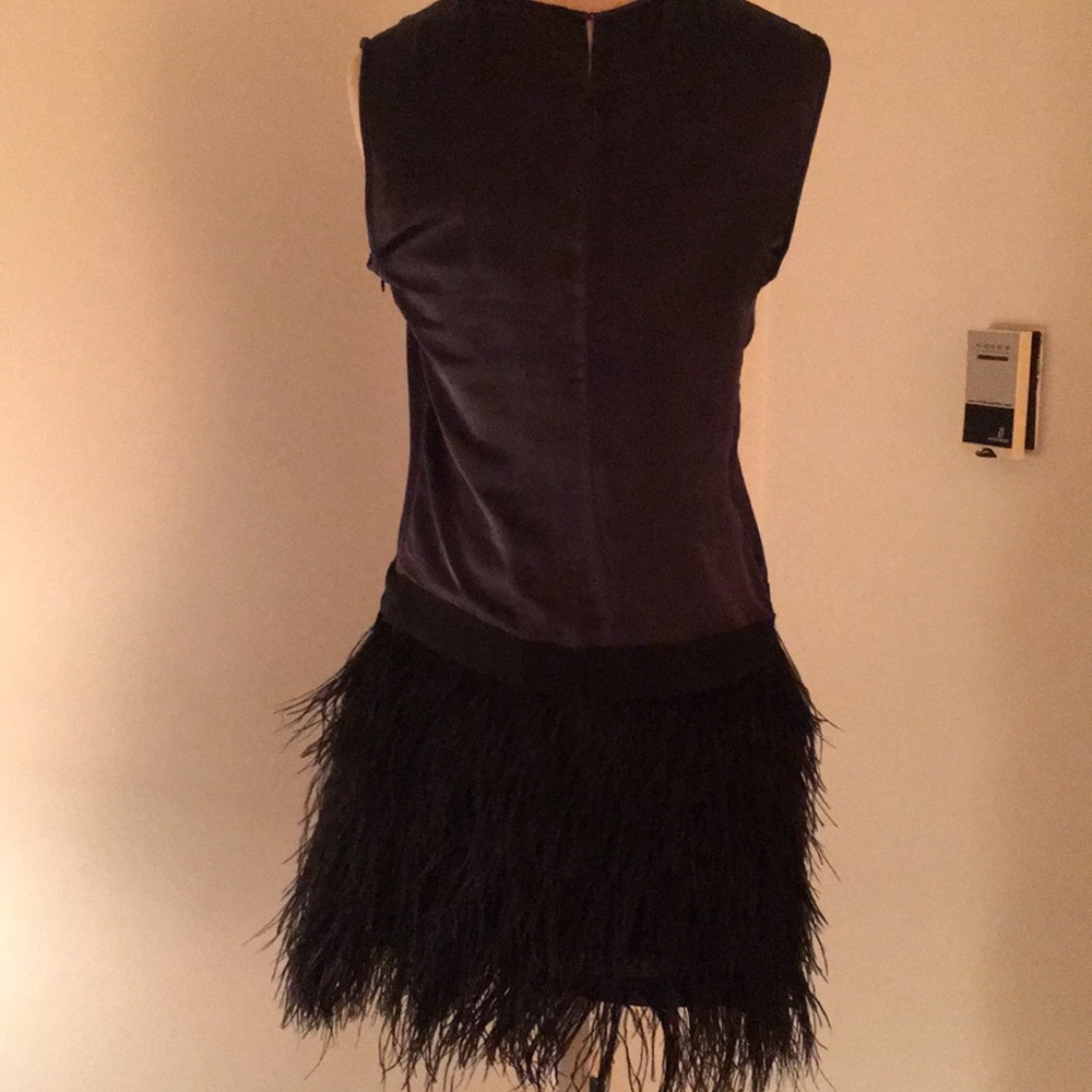 Theory Feather Dress - Picture 4 of 6